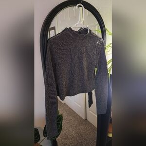 H&M Black Long-Sleeve Crop Top
